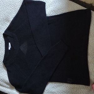 Sweater- very thin- see thru -med
